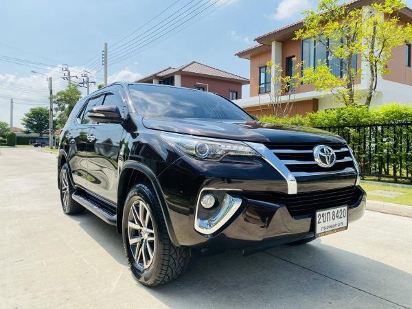 Toyota Fortuner2.8 V A/T 4x4 ปี16 รูปที่ 0
